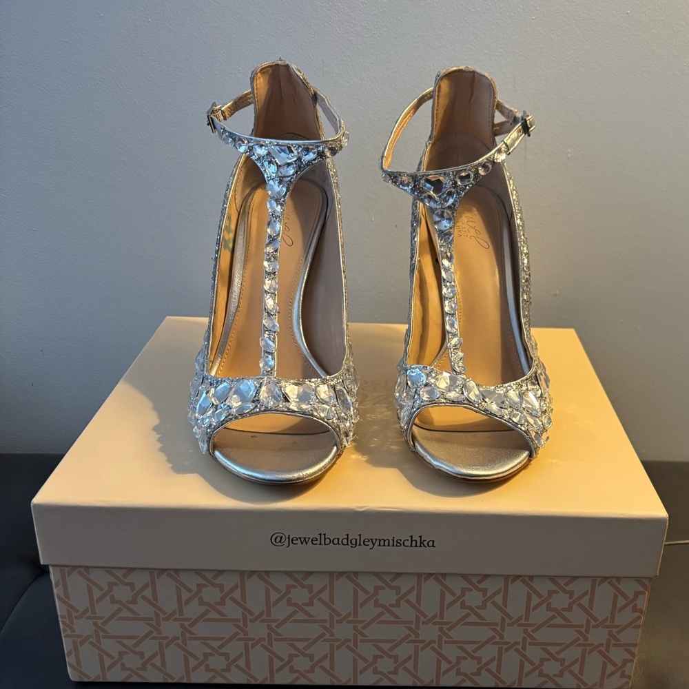 Jewel Badgley Mischka Glittering Silver Heels